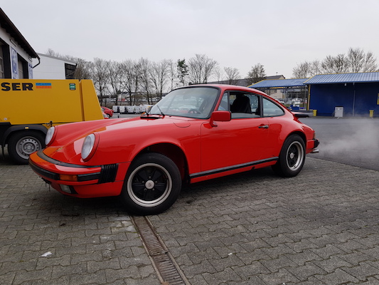 Porsche_911G_red
